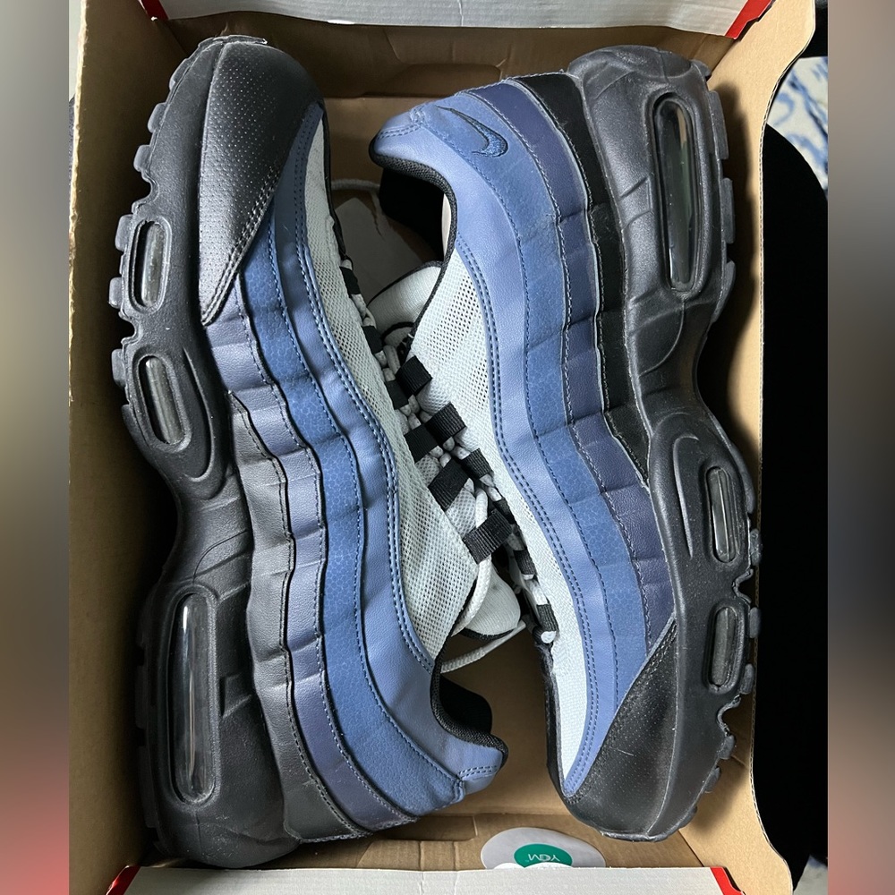 Air Max 95 Essential Blue Running Shoes